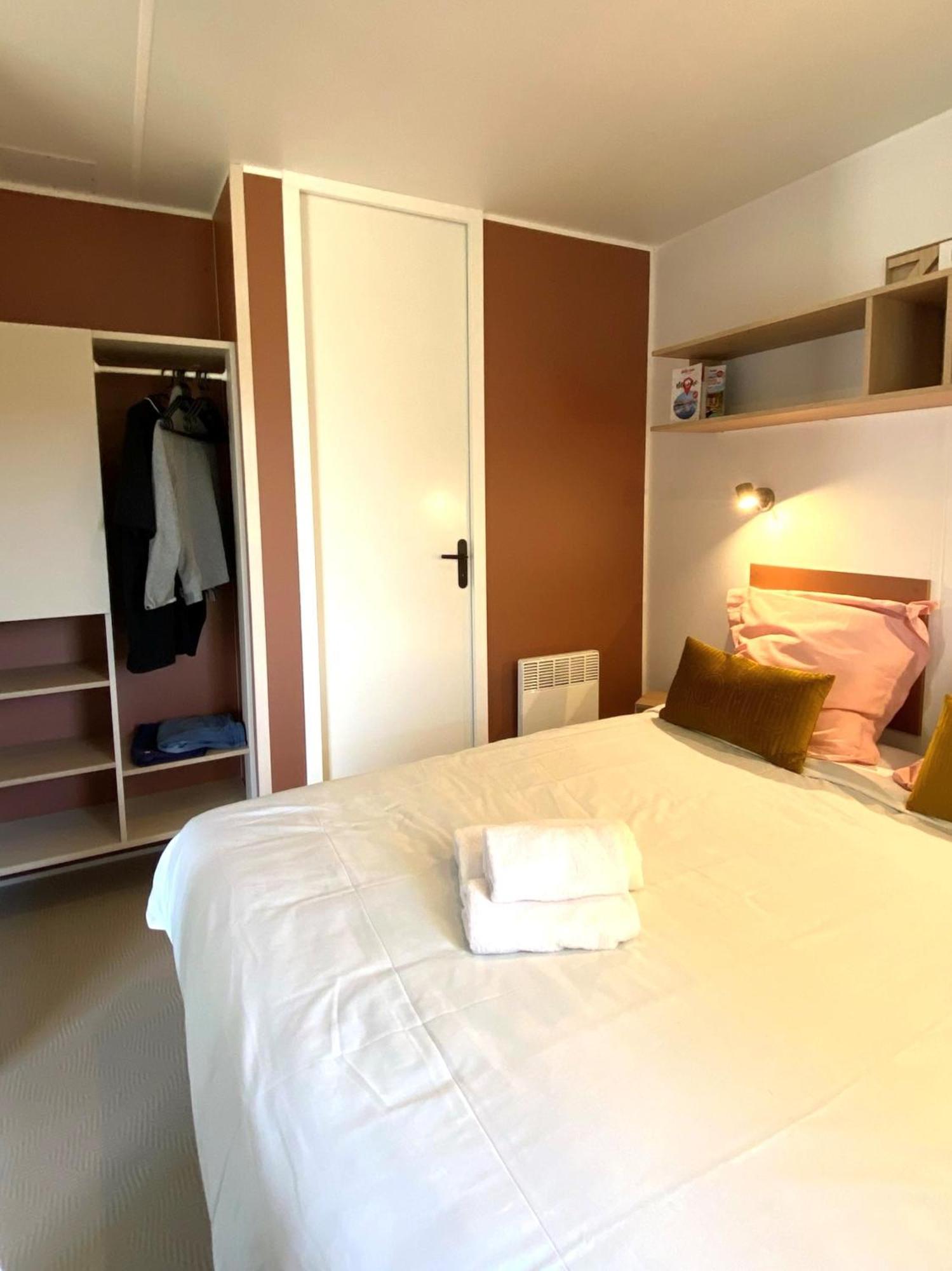 Camping Les Carolins Saint-Lo-d'Ourville Екстер'єр фото
