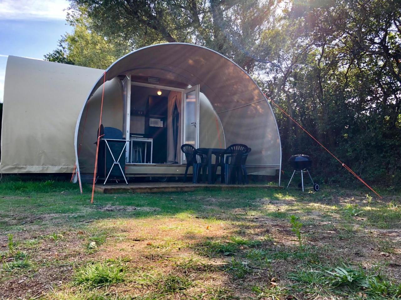 Camping Les Carolins Saint-Lo-d'Ourville Екстер'єр фото